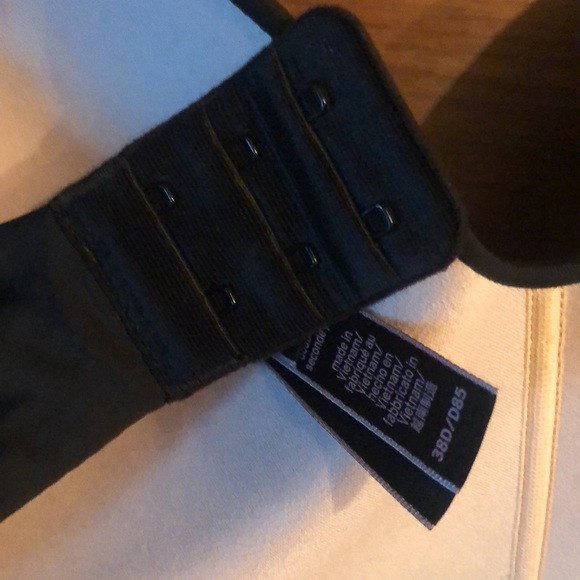 Victoria’s Secret T-Shirt Bra - Picture 3 of 6